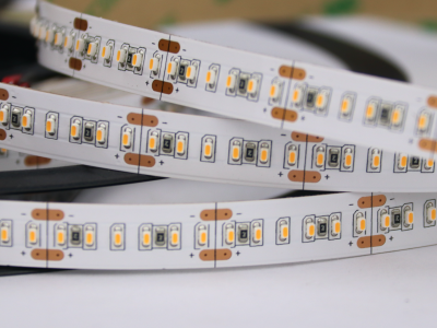 2110SMD 240LED 灯带